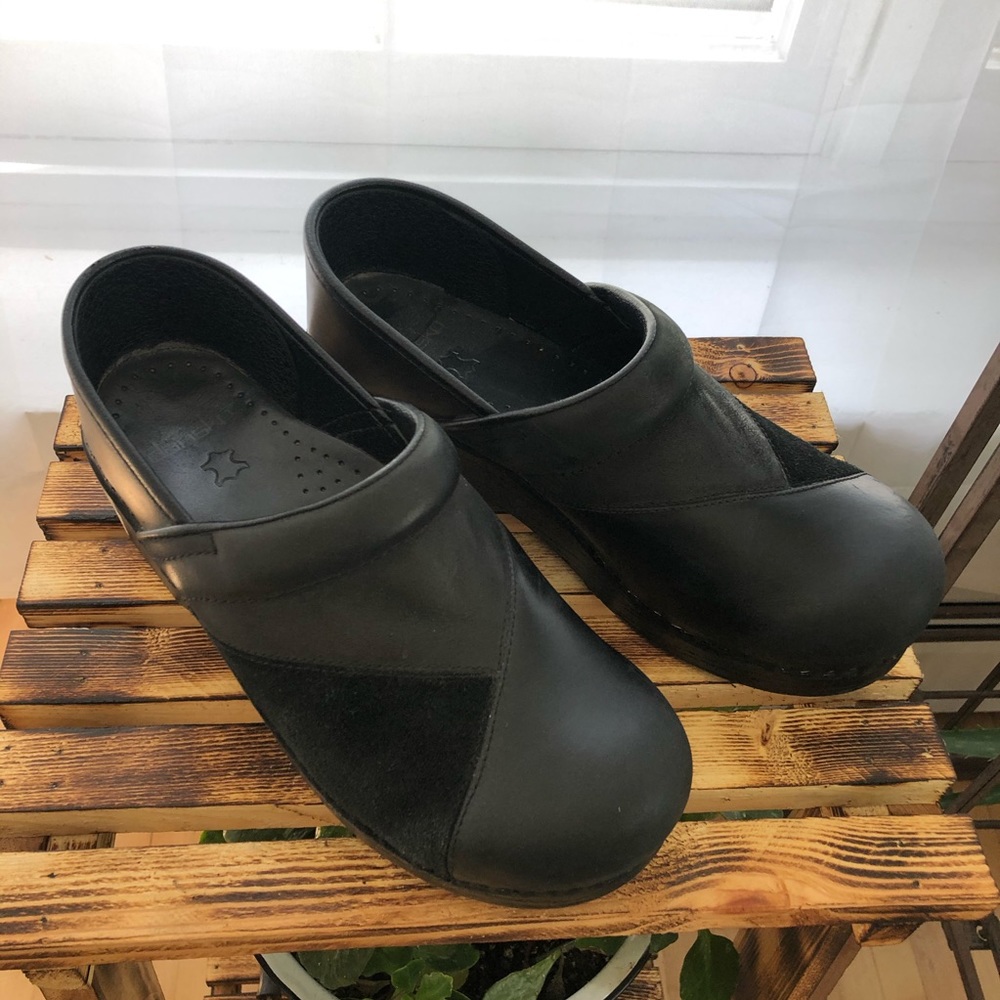 Black Leather Patchwork Dansko Clogs 38 - image 3